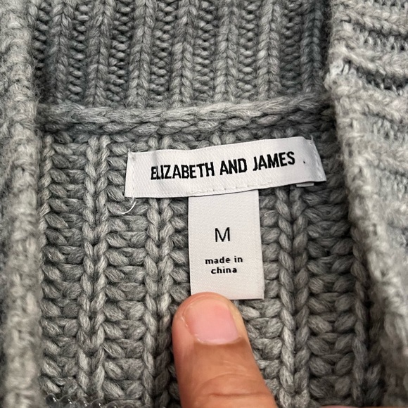 Elizabeth and James Heather Gray Cropped Sweater Sz.‎ M - Picture 5 of 9